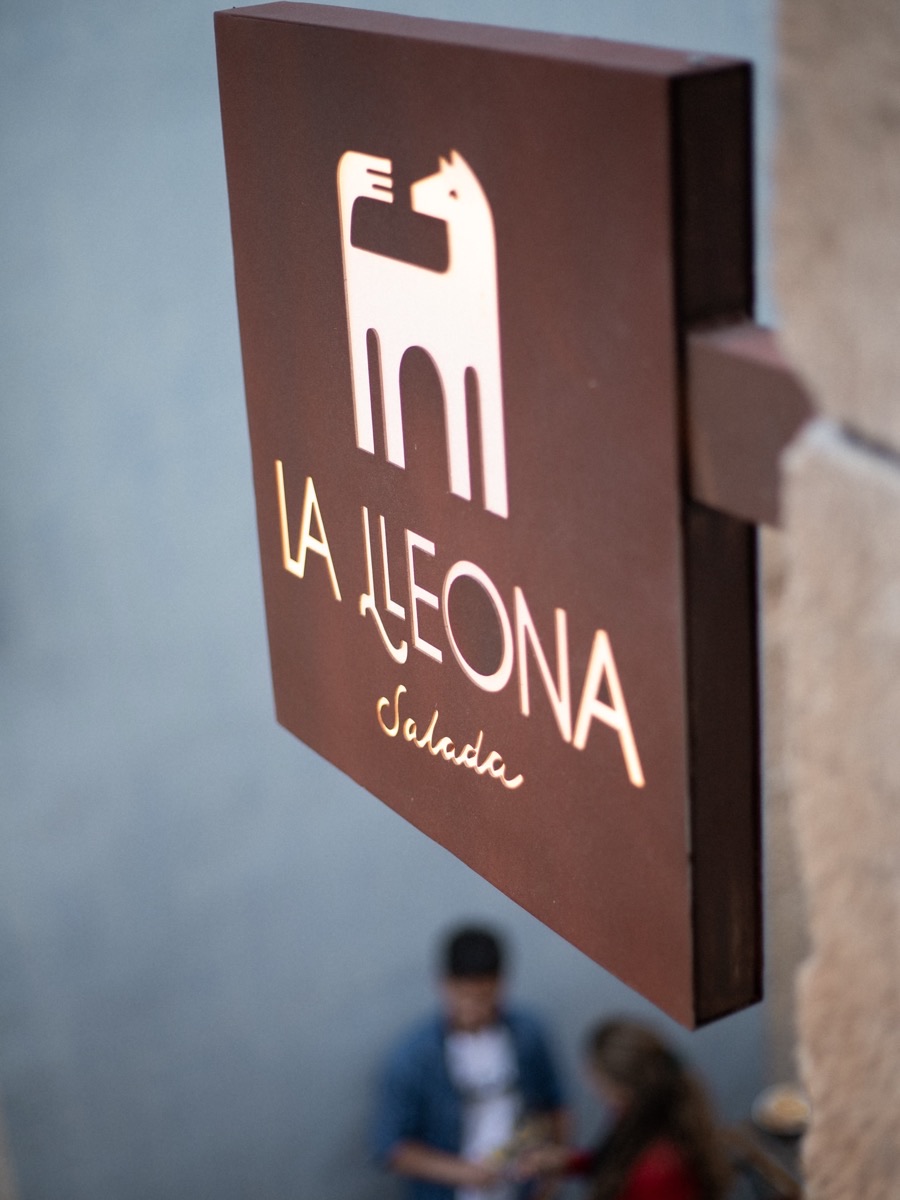 El rótulo de La Lleona Salada